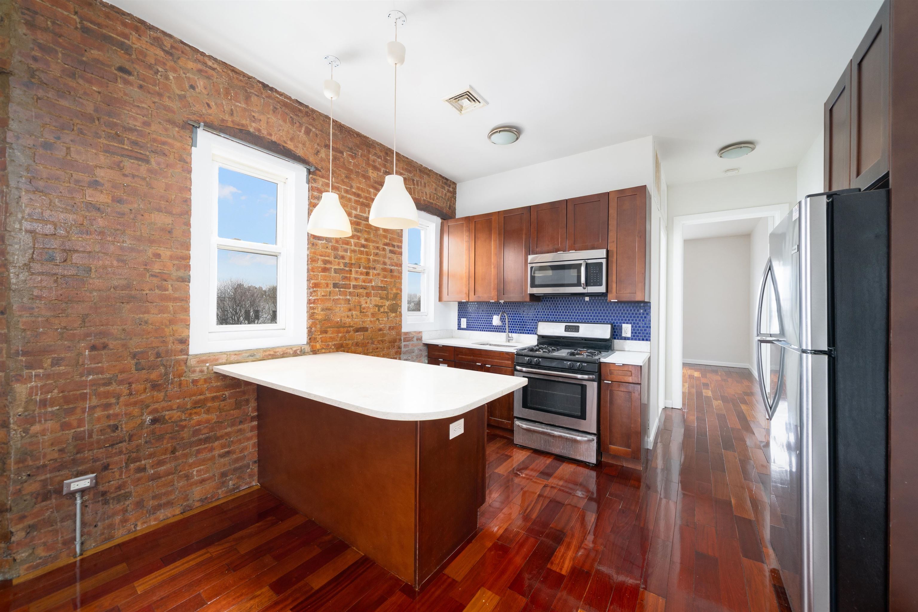 386 Bergen Avenue Jersey City NJ 07304