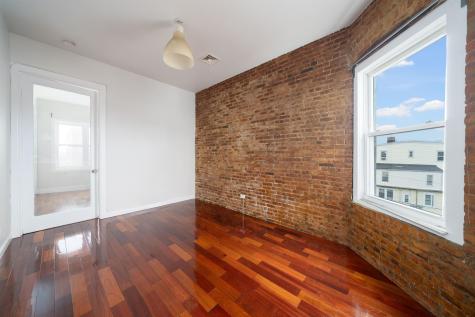 386 Bergen Avenue Jersey City NJ 07304