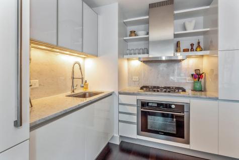 77 Hudson Street Jersey City NJ 07302