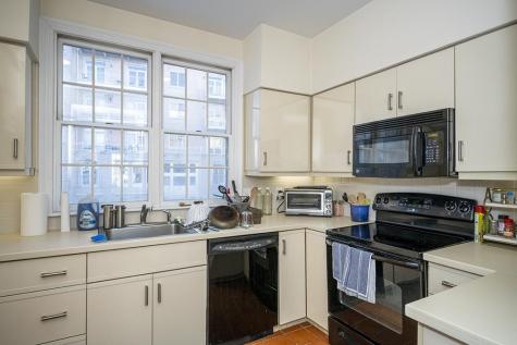 200 Shearwater Court West Jersey City NJ 07305