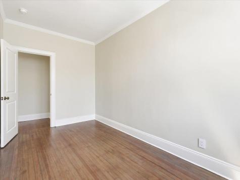73 Newman Avenue Bayonne NJ 07002