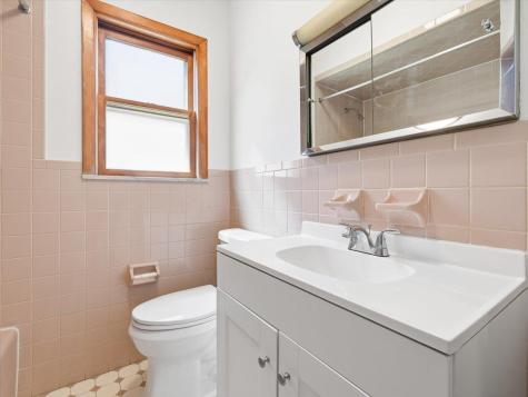 73 Newman Avenue Bayonne NJ 07002