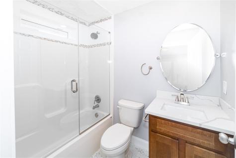 7024 Cottage Avenue North Bergen NJ 07047