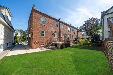 118 West 46th Street Bayonne NJ 07002