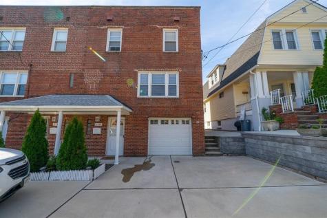 118 West 46th Street Bayonne NJ 07002