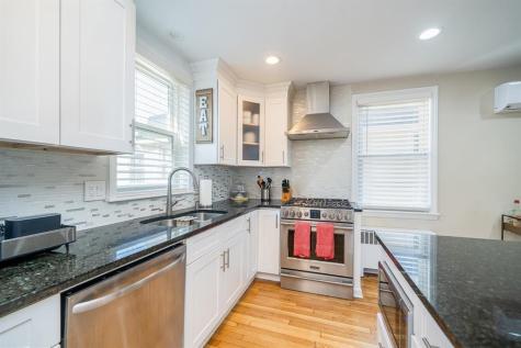 118 West 46th Street Bayonne NJ 07002