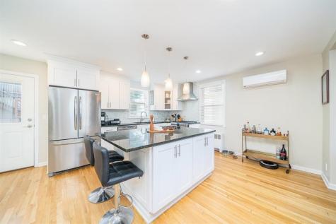 118 West 46th Street Bayonne NJ 07002