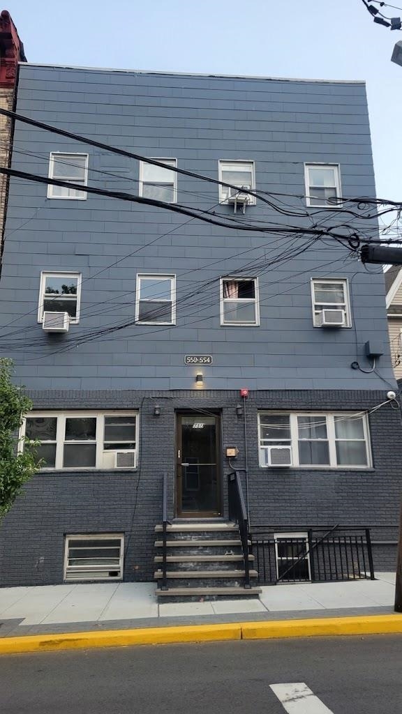 552 38th Street Union City NJ 07087