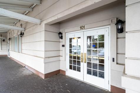 101 Shearwater Court East Jersey City NJ 07305