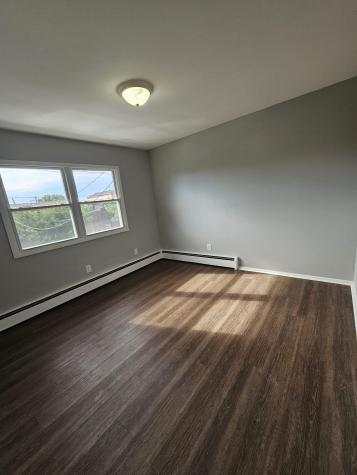 15 Dell Glen Avenue Lodi NJ 07644