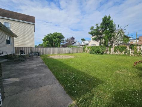 15 Dell Glen Avenue Lodi NJ 07644
