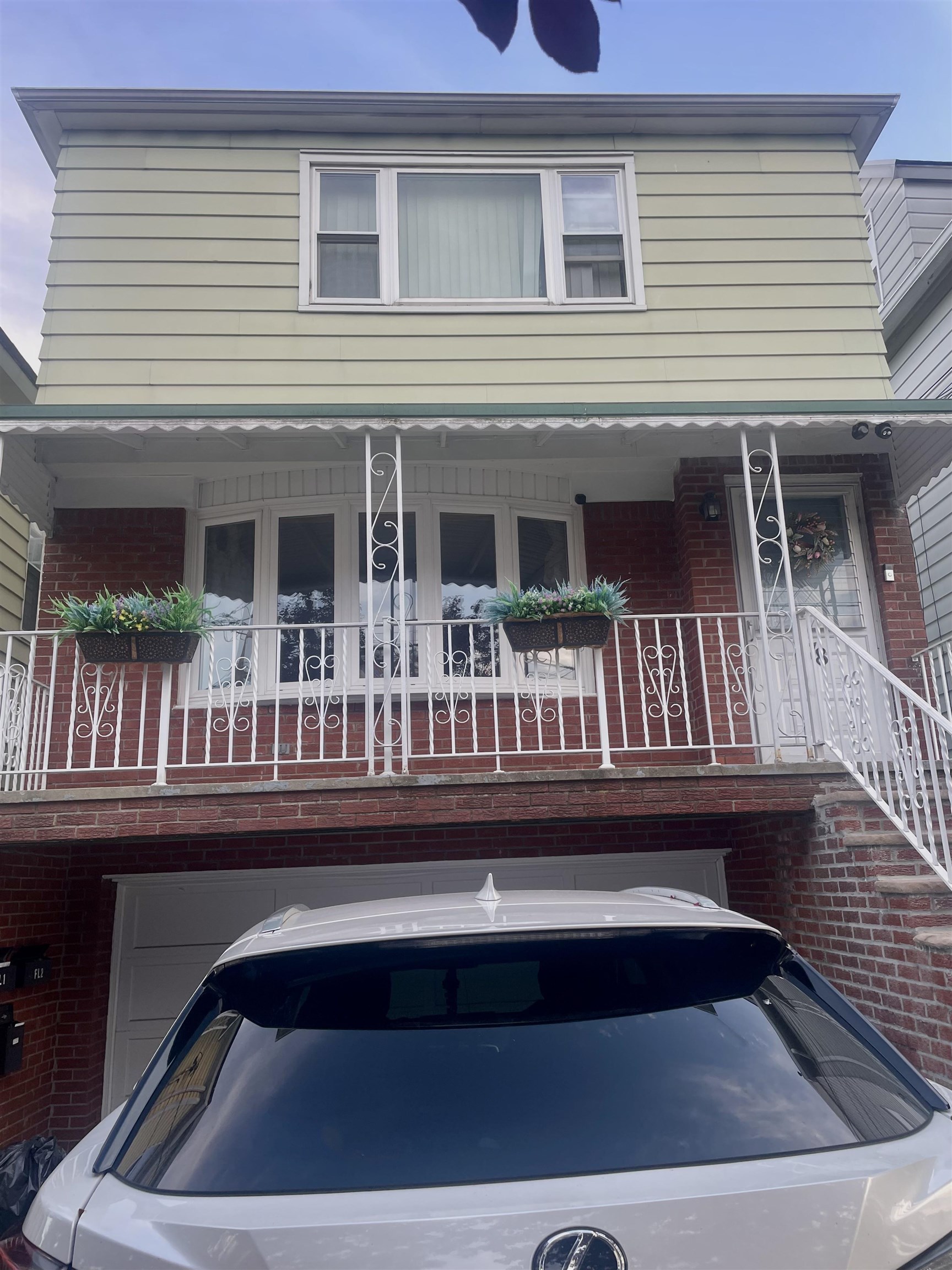 78 West 54th Street Bayonne NJ 07002