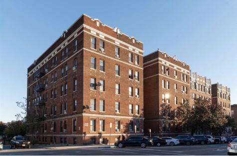 7612 Park Avenue North Bergen NJ 07047