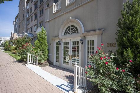 203 Shearwater Court West Jersey City NJ 07305