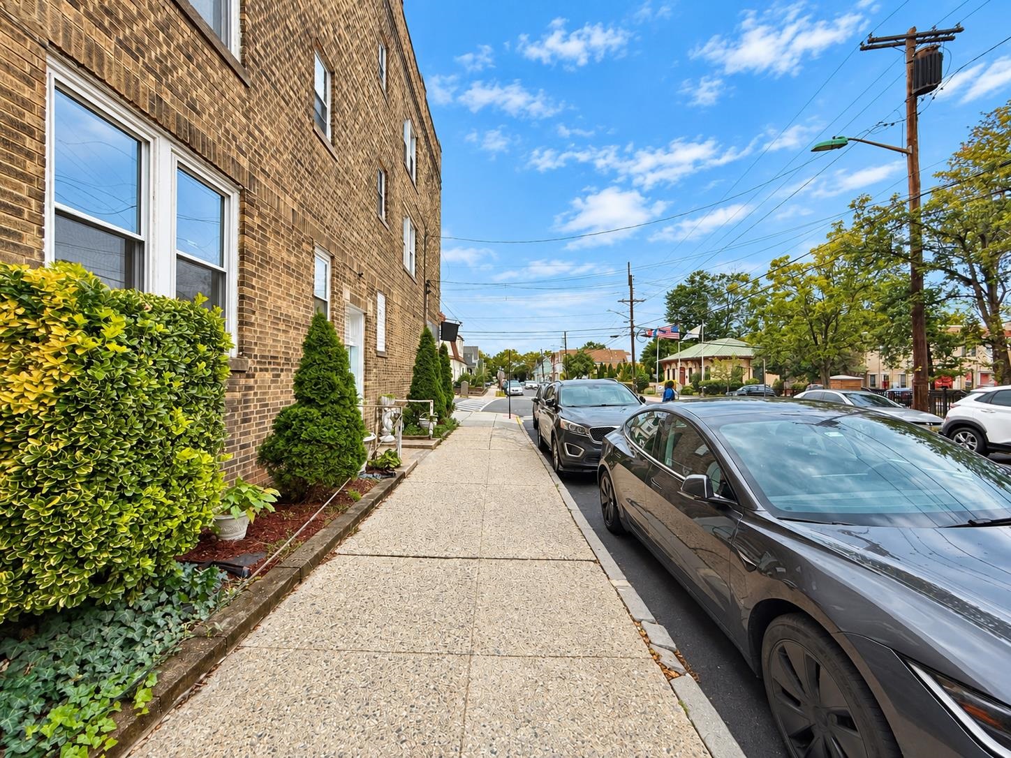328 Avenue B Bayonne NJ 07002-3121