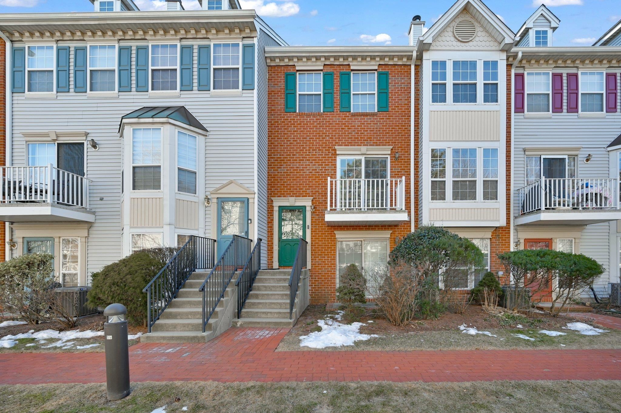 40 Cottonwood Street Jersey City NJ 07305