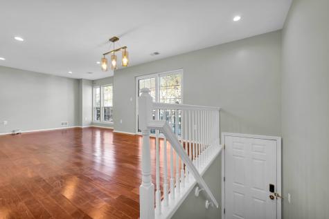 40 Cottonwood Street Jersey City NJ 07305