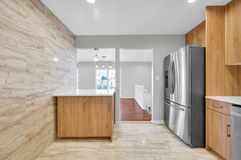 40 Cottonwood Street Jersey City NJ 07305