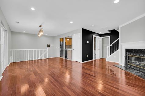 40 Cottonwood Street Jersey City NJ 07305