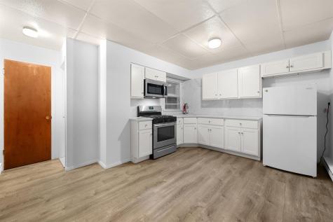 40 West 52nd Street Bayonne NJ 07002