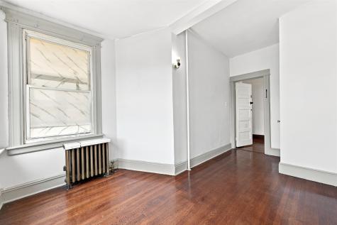 35 West 52nd Street Bayonne NJ 07002