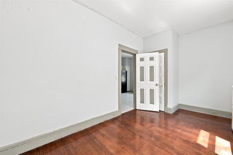 35 West 52nd Street Bayonne NJ 07002