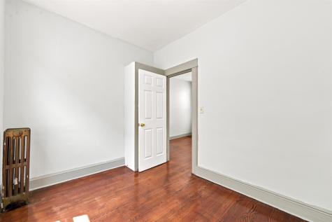 35 West 52nd Street Bayonne NJ 07002