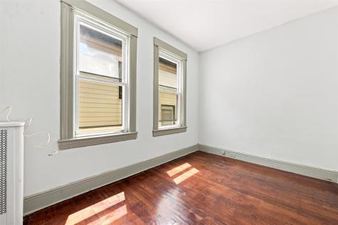 35 West 52nd Street Bayonne NJ 07002