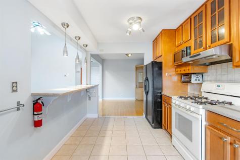33 Green Valley Court Secaucus NJ 07094