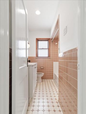 73 Newman Avenue Bayonne NJ 07002