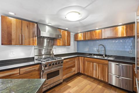 299 Pavonia Avenue Jersey City NJ 07302