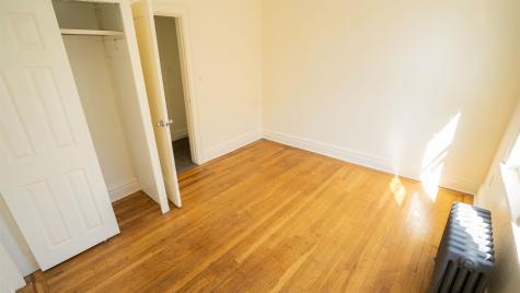 573 Avenue E Bayonne NJ 07002