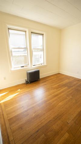 573 Avenue E Bayonne NJ 07002
