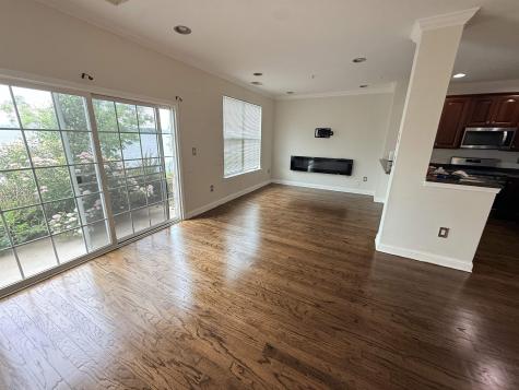 21 Lee Court Jersey City NJ 07305