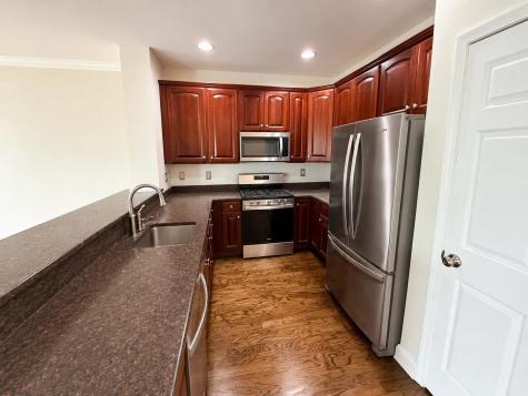 21 Lee Court Jersey City NJ 07305
