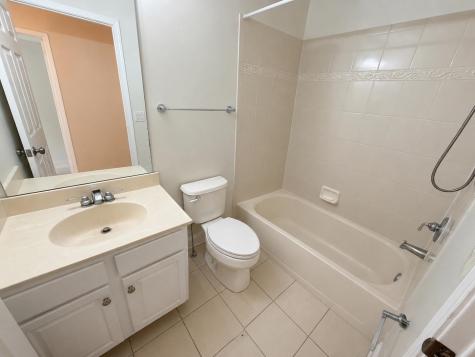 21 Lee Court Jersey City NJ 07305