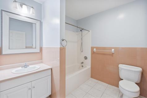 8915 Bergenwood Avenue North Bergen NJ 07047