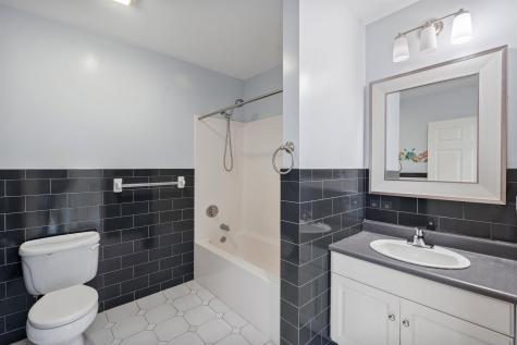 8915 Bergenwood Avenue North Bergen NJ 07047