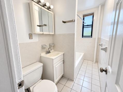 272 Hutton Street Jersey City NJ 07307