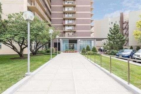 6040 Boulevard East West New York NJ 07093