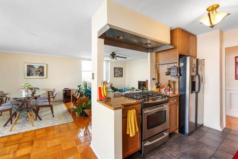 6040 Boulevard East West New York NJ 07093