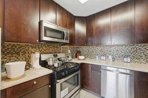 6050 Boulevard East West New York NJ 07093