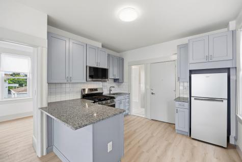 42 West 47th Street Bayonne NJ 07002