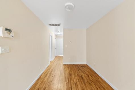 73 Woodlawn Avenue Jersey City NJ 07305