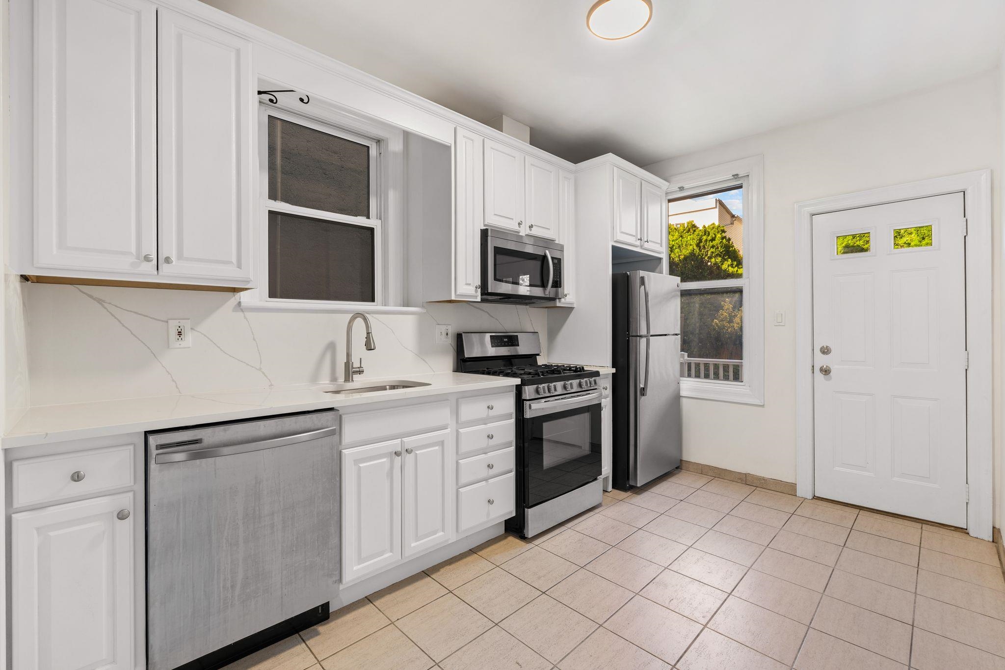 114 Shippen Street Weehawken NJ 07086