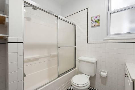 114 Shippen Street Weehawken NJ 07086