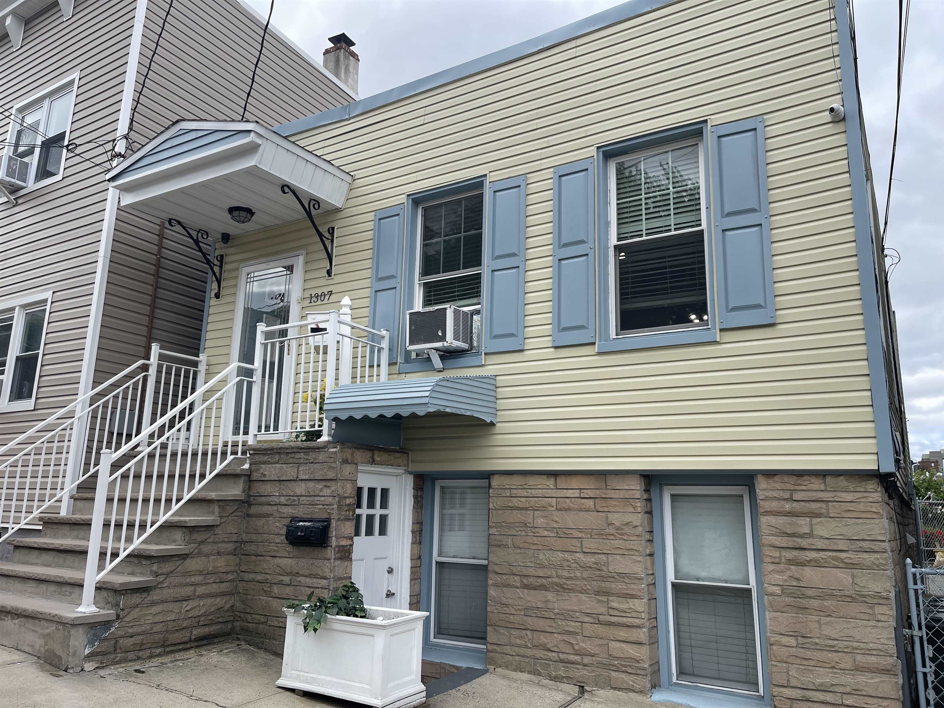 1307 44th Street North Bergen NJ 07047