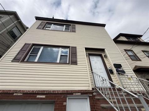 37 East 49th Street Bayonne NJ 07002