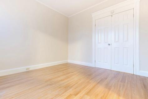 342 Avenue E Bayonne NJ 07002