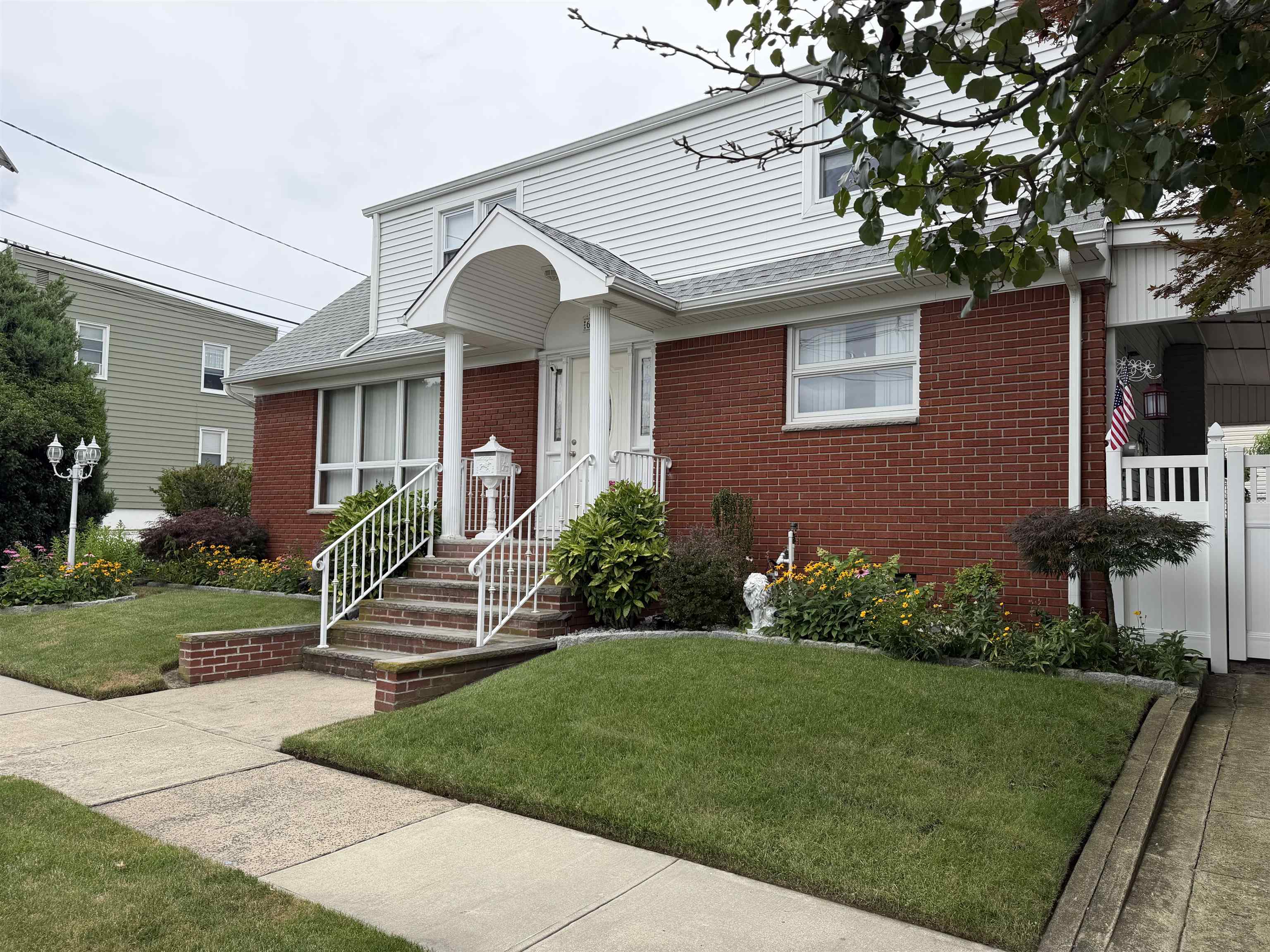 654 Chase Avenue Lyndhurst NJ 07071
